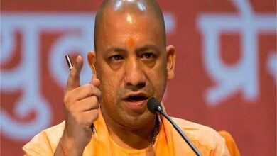 Photo of यूपी में बढ़ते प्रदूषण पर सीएम योगी ने की चिंता जाहिर, बोले- ‘इसके लिए हरियाणा और पंजाब जिम्मेदार