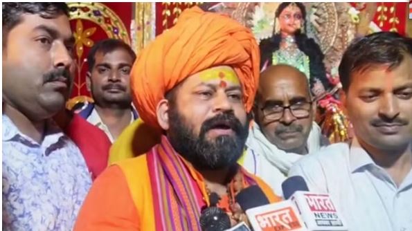 Photo of महंत राजूदास ने दिया विवादित बयान, बोले- स्वामी प्रसाद की जीभ में कैंसर…