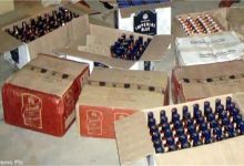 Photo of शराब तस्करों पर पुलिस का एक्शन, 17 पेटियां अवैध शराब की बरामद