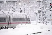 Photo of म्यूनिख में भारी बर्फबारी के चलते जनजीवन अस्त-व्यस्त, उड़ानें और कई ट्रेनें रद्द
