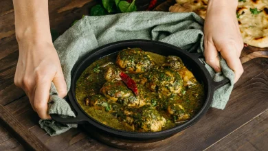 Photo of सर्दियों के मौसम में सर्व करने के लिए हेल्दी डिश है ‘पालक एग करी’, जाने बनाने का तरीका