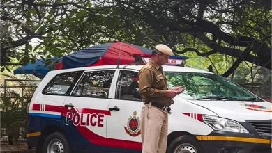 Photo of दिल्ली में सामने आया रोड रेज का मामला, कपड़ा व्यापारियों ने युवक को मारी टक्कर