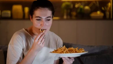 Photo of फूड क्रेविंग की वजह से बढ़ने लगा है वजन, तो ऐसे करें कंट्रोल