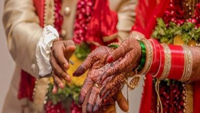 Photo of गोंडा: पति ने पत्नी की कराई दूसरी शादी, खुद घराती बनकर आया