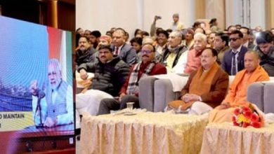 Photo of जेपी नड्डा के साथ योगी ने सुनी मोदी के मन की बात