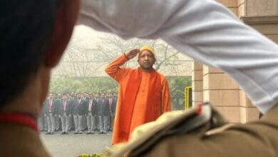 Photo of यूपी : गणतंत्र दिवस पर सीएम योगी ने लखनऊ में फहराया तिरंगा