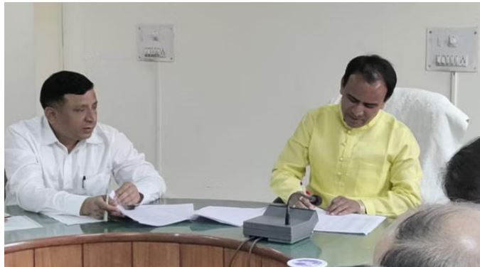 Photo of उत्तराखंड: प्रधानाचार्य के 692 पदों पर होगी विभागीय भर्ती, कोर्स तैयार