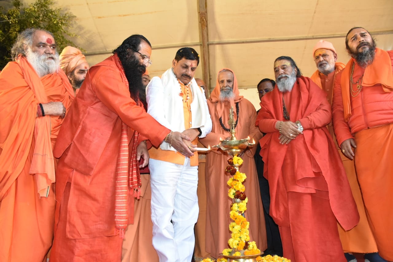 Photo of सीएम मोहन को मिला सनातन भूषण सम्मान