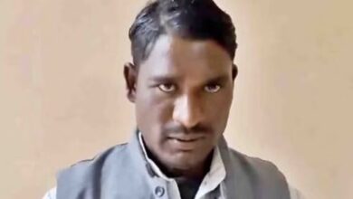 Photo of राजगढ़ : सरपंच से ध्वजारोहण न कराने पर रोजगार सहायक निलंबित