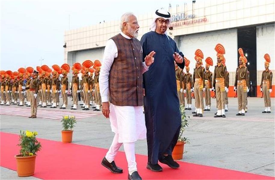 Photo of PM मोदी और UAE के राष्ट्रपति ने की वाइब्रेंट गुजरात शिखर सम्मेलन से पहले द्विपक्षीय बैठक