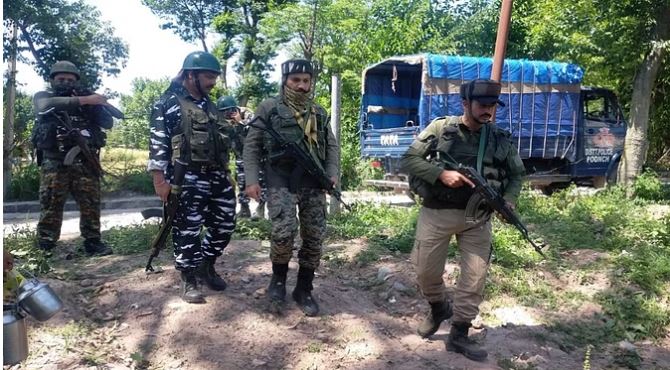 Photo of पुंछ में नियंत्रण रेखा के पास से ढाई किलो हेरोइन जब्त