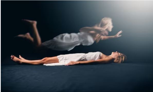 Photo of मरने के बाद क्या होता है? मौत को छूकर लौटे लोगों ने सुनाई अपनी कहानी!