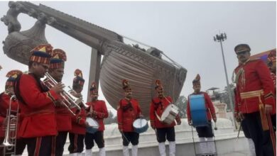 Photo of अयोध्या : लता मंगेशकर चौक पर पीएसी के जवानों ने दी प्रस्तुति