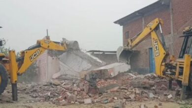 Photo of यूपी: हिस्ट्रीशीटर मुनुआ यादव का घर किया जमींदोज