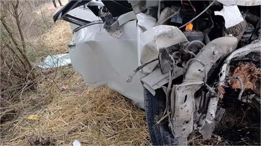 Photo of हरियाणा: अनियंत्रित कार पेड़ से टकराई, 3 महिलाओं सहित 6 लोगों की मौत