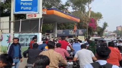 Photo of पंजाब: खत्म होने लगा पेट्रोल-डीजल, टंकी फुल करवा रहे लोग