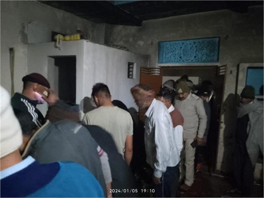 Photo of भिंड के फूप में फ्रीज का कंप्रेशर और सिलेंडर फटा