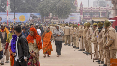 Photo of कड़ाके की ठंड में भी दूसरे दिन ढाई लाख से ज्यादा राम भक्तों ने किए रामलला के दर्शन