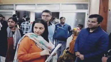 Photo of राजस्थान: संभागीय आयुक्त के औचक निरीक्षण से अस्पताल स्टाफ में हड़कंप