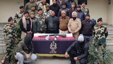 Photo of पंजाब के गुरदासपुर में दो घरों से मिली हेरोइन और हथियार