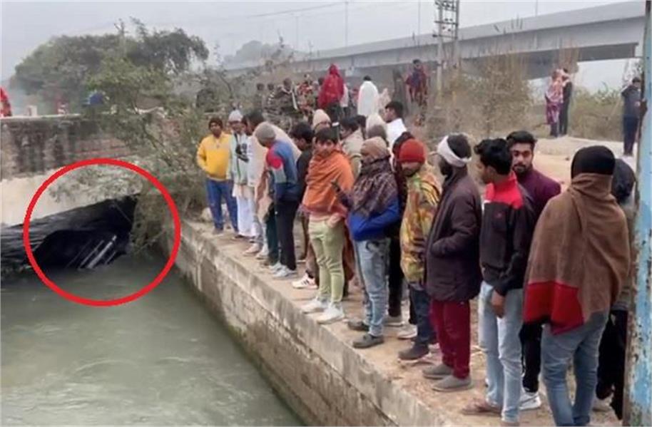 Photo of स्कॉर्पियो सहित नहर में गिरे 3 भाई, 1 बचा…