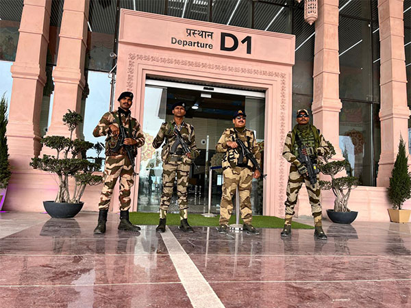 Photo of प्राण प्रतिष्ठा समारोह से पहले सीआईएसएफ ने संभाला अयोध्या एयरपोर्ट की सुरक्षा का जिम्मा