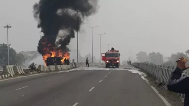 Photo of खन्ना में नेशनल हाईवे पर तेल से भरे टैंकर में लगी भीषण आग