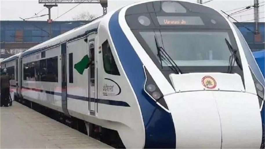 Photo of कोहरे की चपेट में आई वंदे भारत, 23 ट्रेनें हुईं लेट