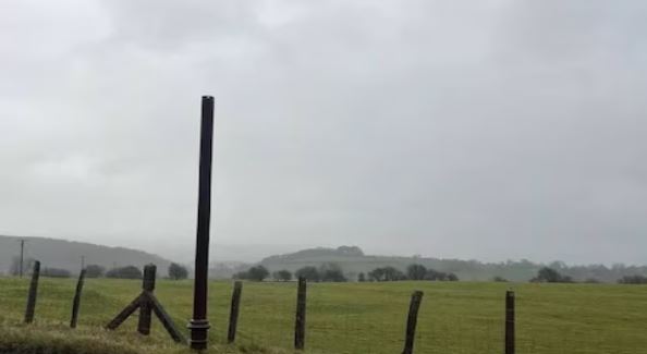 Photo of जंग लगे खम्बे की ऐसी हुई तारीफ, बन गया ‘टूरिस्ट अट्रैक्शन’