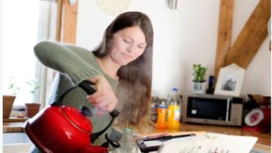 Photo of क्या चाय का स्वाद बढ़ाता है नमक? शानदार रेसिपी बनाने के लिए किए प्रयोग