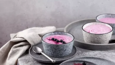 Photo of मीठा खाने की क्रेविंग को दूर करने के लिए बनाएं ये टेस्टी श्रीखंड