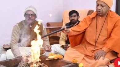 Photo of गोरखपुर : नए साल पर सीएम योगी ने किया रुद्राभिषेक