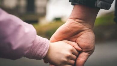 Photo of 10 साल की बेटी ने पिता पर ठोका केस! 2 करोड़ रुपयों की कर डाली मांग…