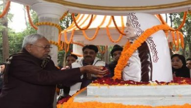 Photo of साल के पहले दिन सीएम नीतीश कुमार ने अपनी मां को श्रद्धांजलि देने नालंदा पहुंचे थे