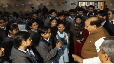 Photo of दिल्ली के एलजी ने बच्चों से बातचीत करते हुए कहा – पीएम की सलाह विद्यार्थियों के लिए उपयोगी
