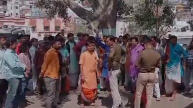 Photo of  मध्य प्रदेश: ओमकारेश्वर में अतिक्रमण हटाने को लेकर पंडित का एसडीएम से हुआ विवाद