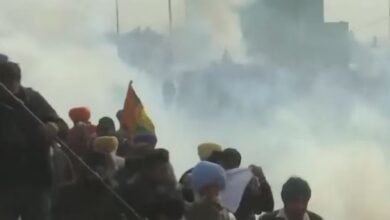 Photo of आंदोलनकारियों पर ड्रोन से फेंके गए आंसू गैस के गोले