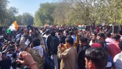 Photo of सिपाही भर्ती परीक्षा : पेपर लीक के विरोध में अभ्यर्थियों ने किया प्रदर्शन