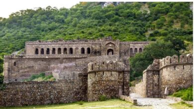 Photo of एक साधु के श्राप से तबाह हो गया था Bhangarh Fort