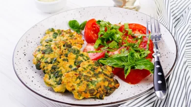 Photo of रात को लाइट डिनर के लिए बेस्ट ऑप्शन है ब्रोकली-मटर के पैनकेक