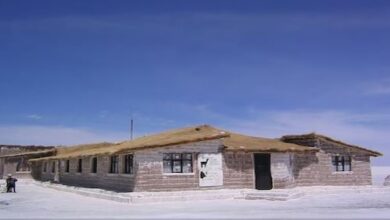 Photo of किसी अजूबे से कम नहीं है ये होटल, केवल नमक से बना है!