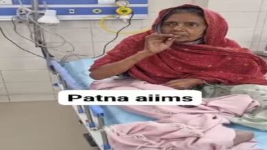 Photo of एम्स के आईसीयू में भर्ती थी दादी, अचानक उठी बीड़ी पीने की तलब