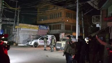 Photo of श्रीनगर में आतंकी हमला, दो गैर कश्मीरी युवकों को बनाया निशाना