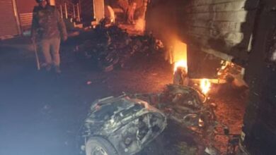 Photo of हलद्वानी हिंसा: उपद्रवियों ने आग के हवाले किए 70 से ज्यादा वाहन, थाना भी फूंका