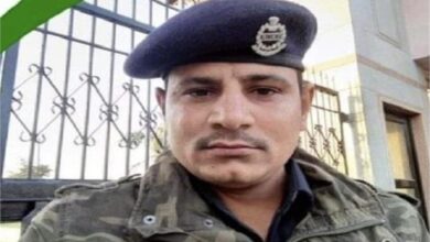 Photo of हरियाणा: गांव पहुंचा सीआरपीएफ जवान का पार्थिव शरीर, असम में हुई हार्ट अटैक से मौत