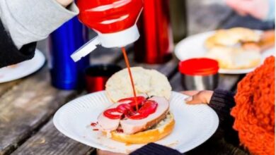 Photo of ‘टोमैटो केचप से प्यार का टेस्ट’, गजब ही कर रही हैं लड़कियां!