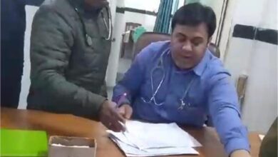 Photo of छतरपुर में डॉक्टर ने की होमगार्ड से बदसलूकी, जाने पूरा मामला