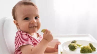 Photo of जानें क्या है बेबी लेड वीनिंग और इससे आपके बच्चे को होने वाले फायदों के बारे में