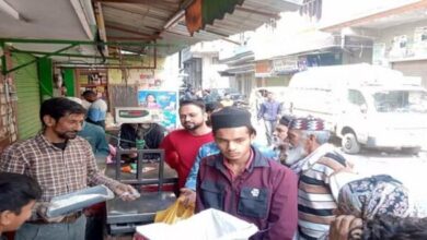 Photo of हल्द्वानी हिंसा के बाद कहीं खत्म हो गया नमक…तो कहीं चीनी के लिए भटकते दिखे लोग