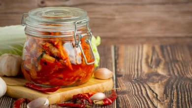 Photo of पराठे या पूड़ी के साथ सर्व करने के लिए बेस्ट है ‘प्याज का अचार’, ऐसे बनाए